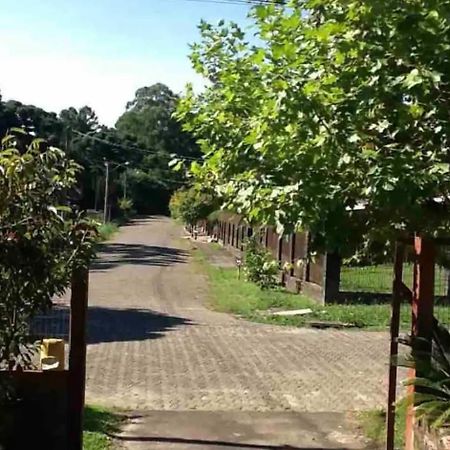 Hospedagem Da Dona Carla Canela Bagian luar foto